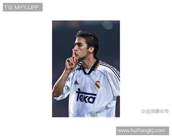 英超前足球明星的衣领风采与传奇故事揭秘