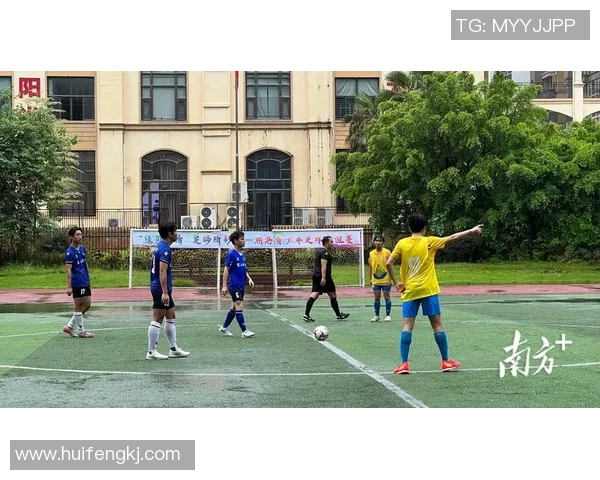 香港足球明星队在成都精彩进球展现球技引发热烈反响